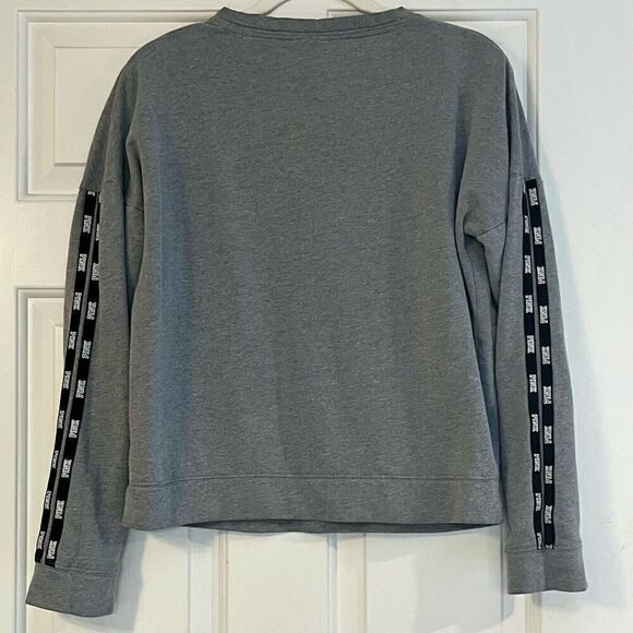 Victoria’s Secret PiNK Gray Campus Crew Sweatshirt Small - Picture 2 of 12